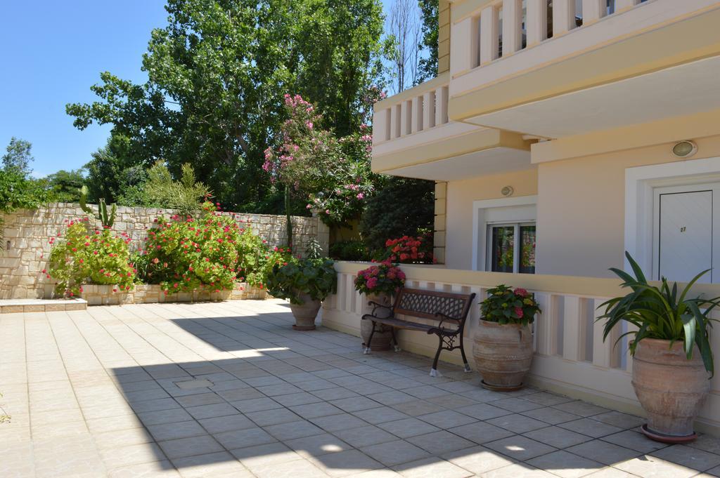 Malou Apartments Като Дарацо Екстериор снимка