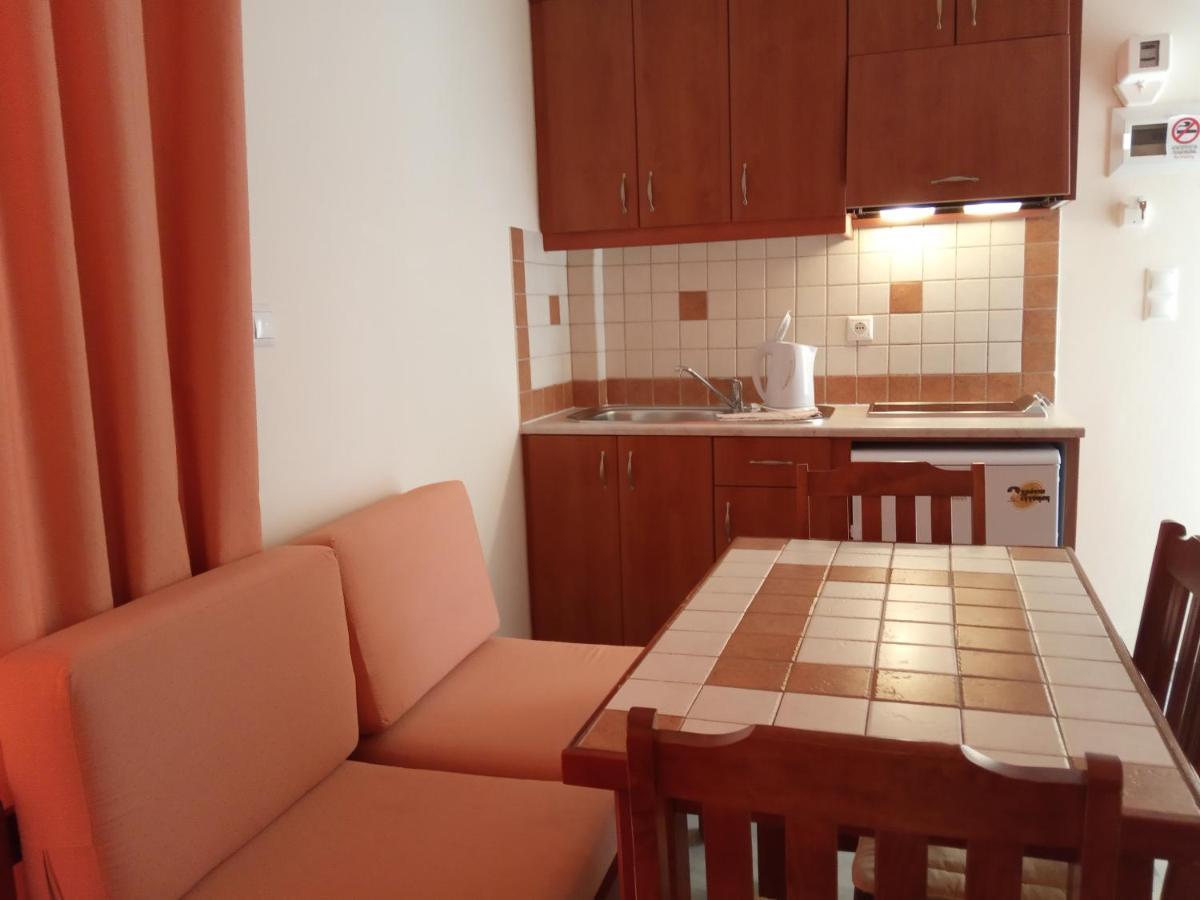 Malou Apartments Като Дарацо Екстериор снимка