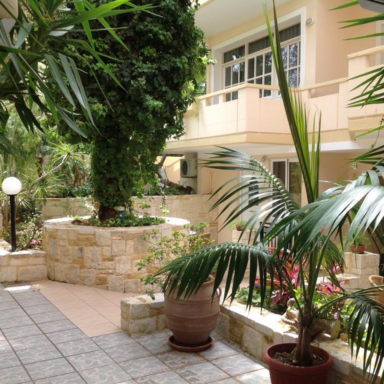 Malou Apartments Като Дарацо Екстериор снимка